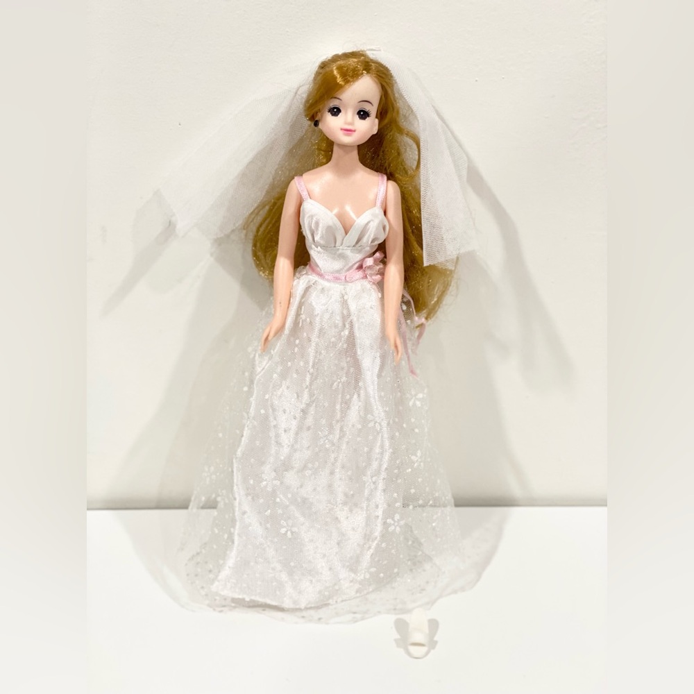 Mimi World Bride Wedding Korean Fashion Doll Anime